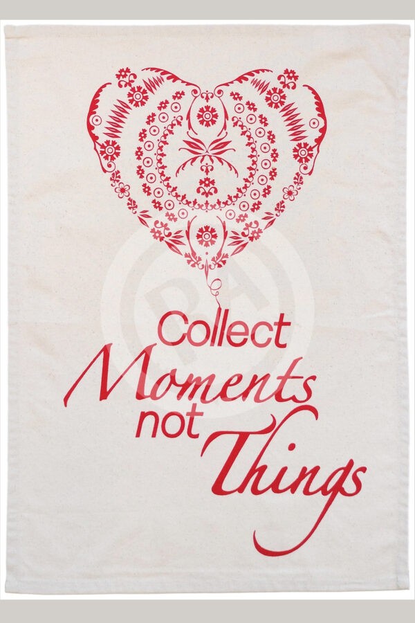 HeartCollectMoments_Red_Display